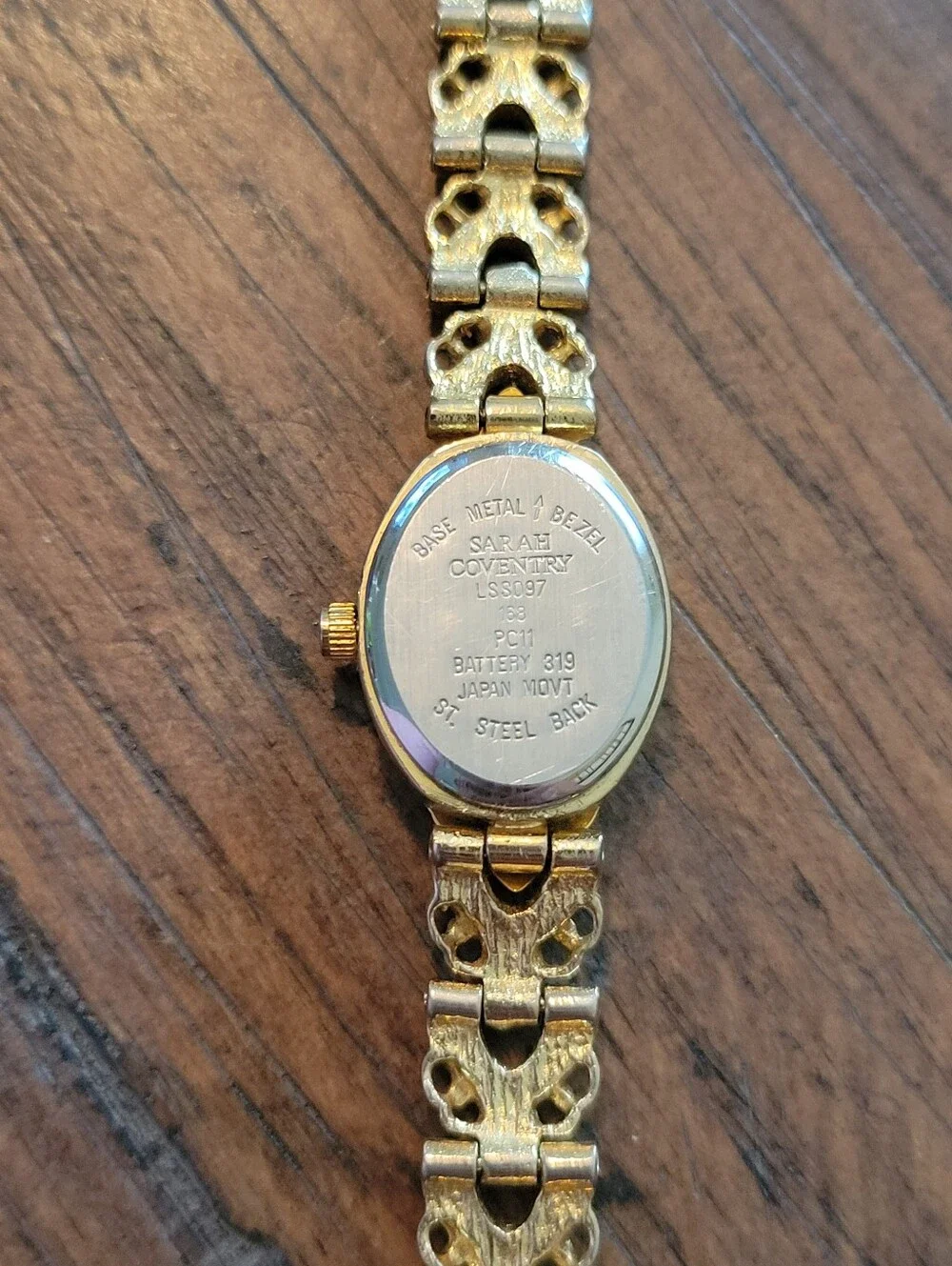 Vintage Sarah Coventry Supreme Gold Toned Filigree Watch